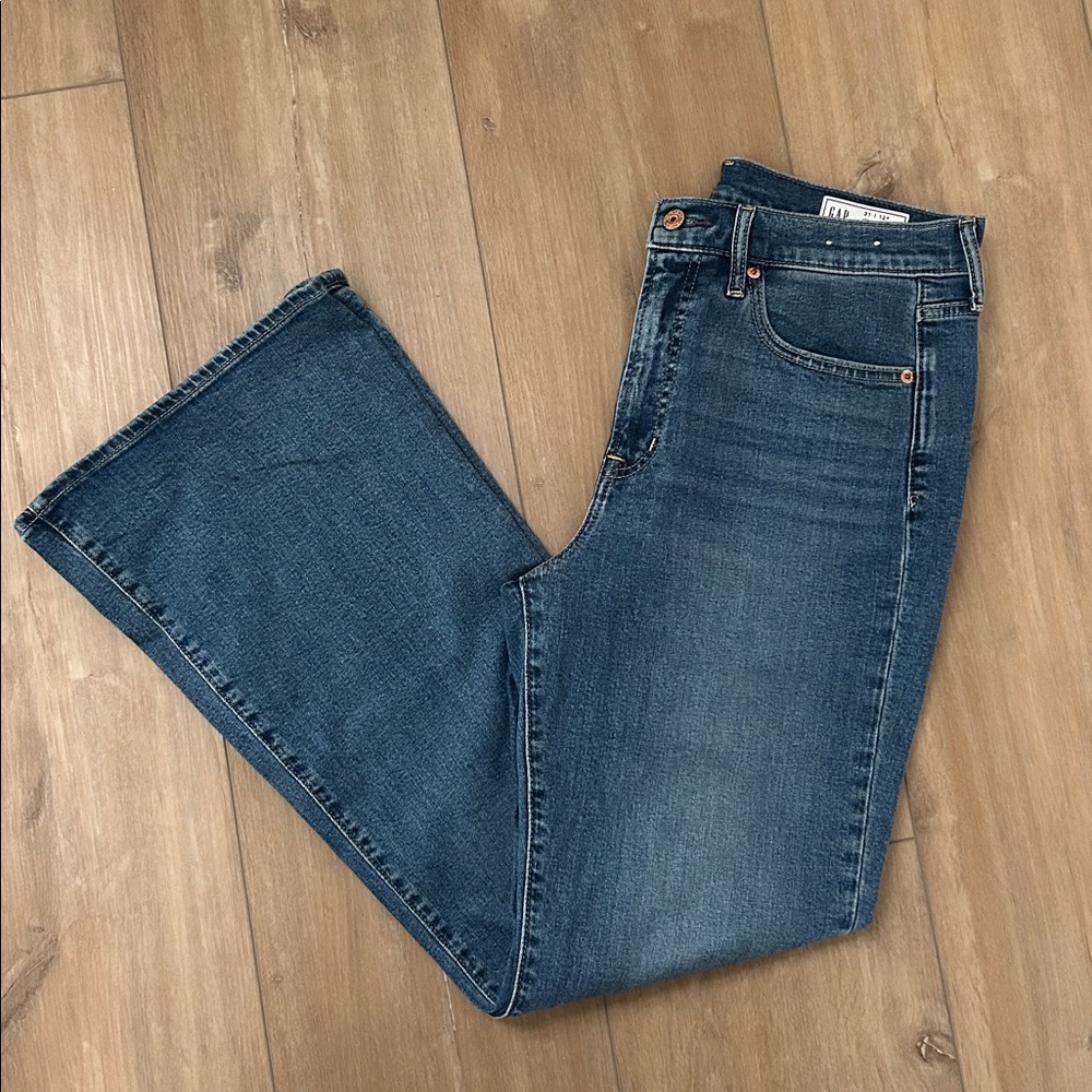 NWOT - GAP 70’ Flare High-Rise Jeans - Picture 6 of 15